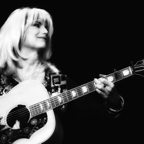 Emmylou-Harris-Portsmouth-Music-Hall-9