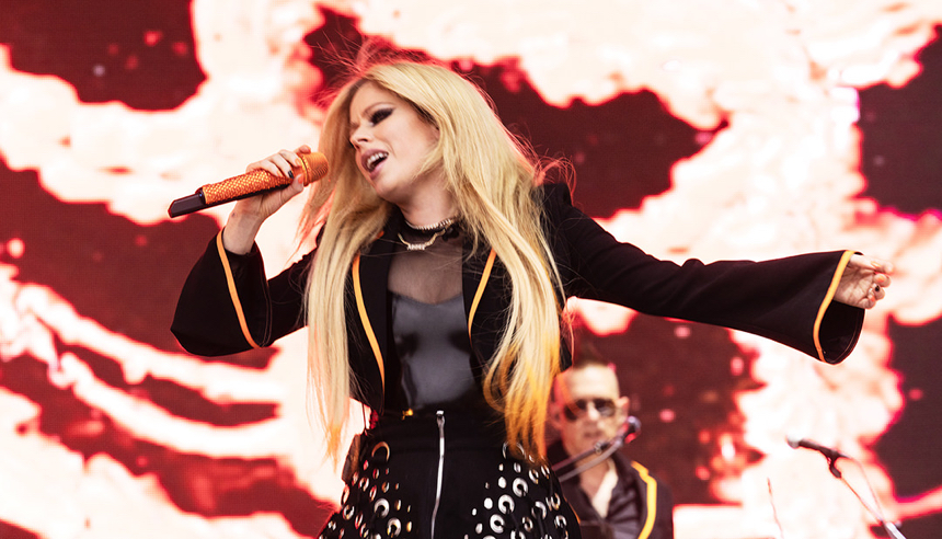 Avril Lavigne &bull; 5/27/22