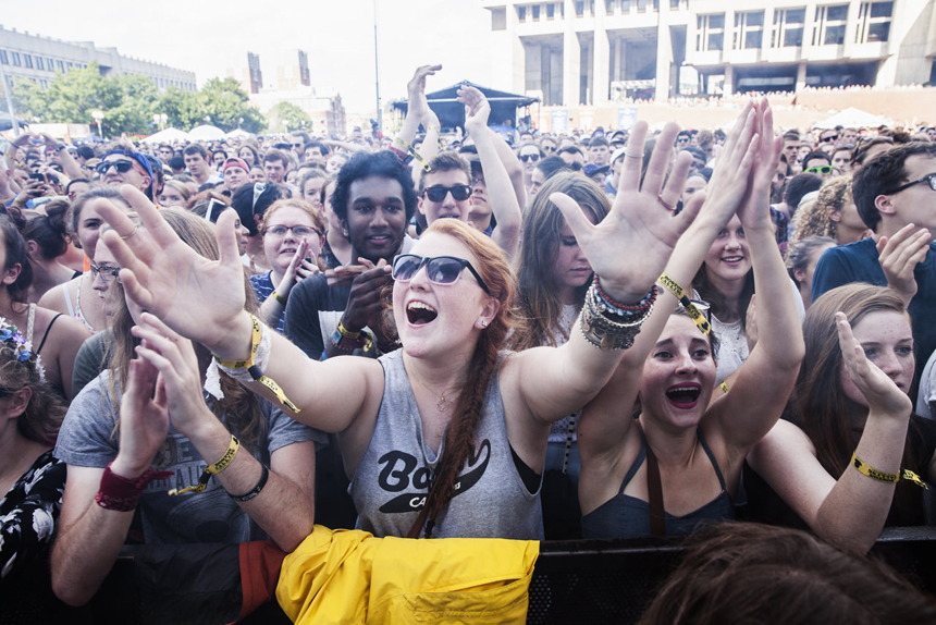 Crowd &bull;&nbsp;9/6/14