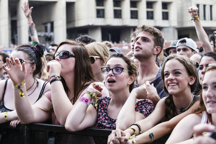 Crowd &bull;&nbsp;9/6/14