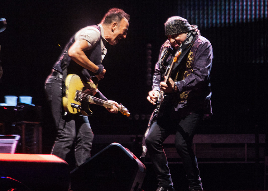 Gillette Stadium &bull;&nbsp;Foxborough, MA &bull;&nbsp;9/14/16