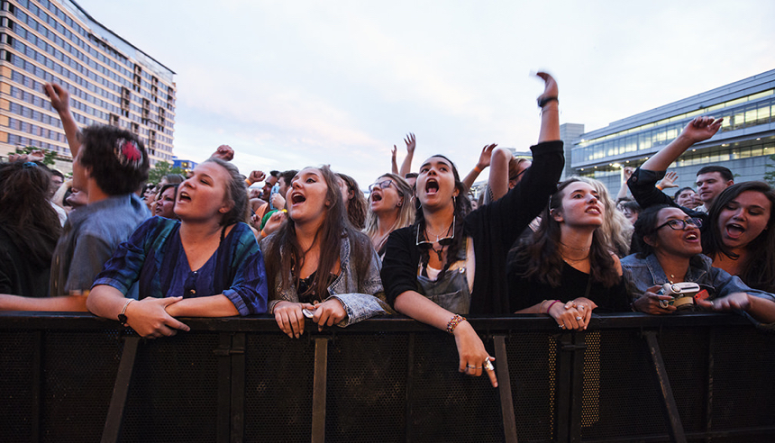 Boston &bull; Lawn on D &bull; 6/17/15