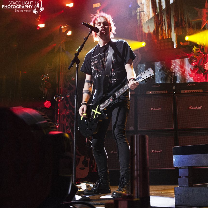 5 Seconds of Summer &bull; Jingle Ball &bull;&nbsp;12/10/15