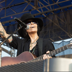 38 Linda Perry Newport Folk Fest Concert Photo 1.jpg