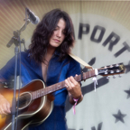 16 - Sharon Van Etten Newport Folk Fest Concert Photo.jpg